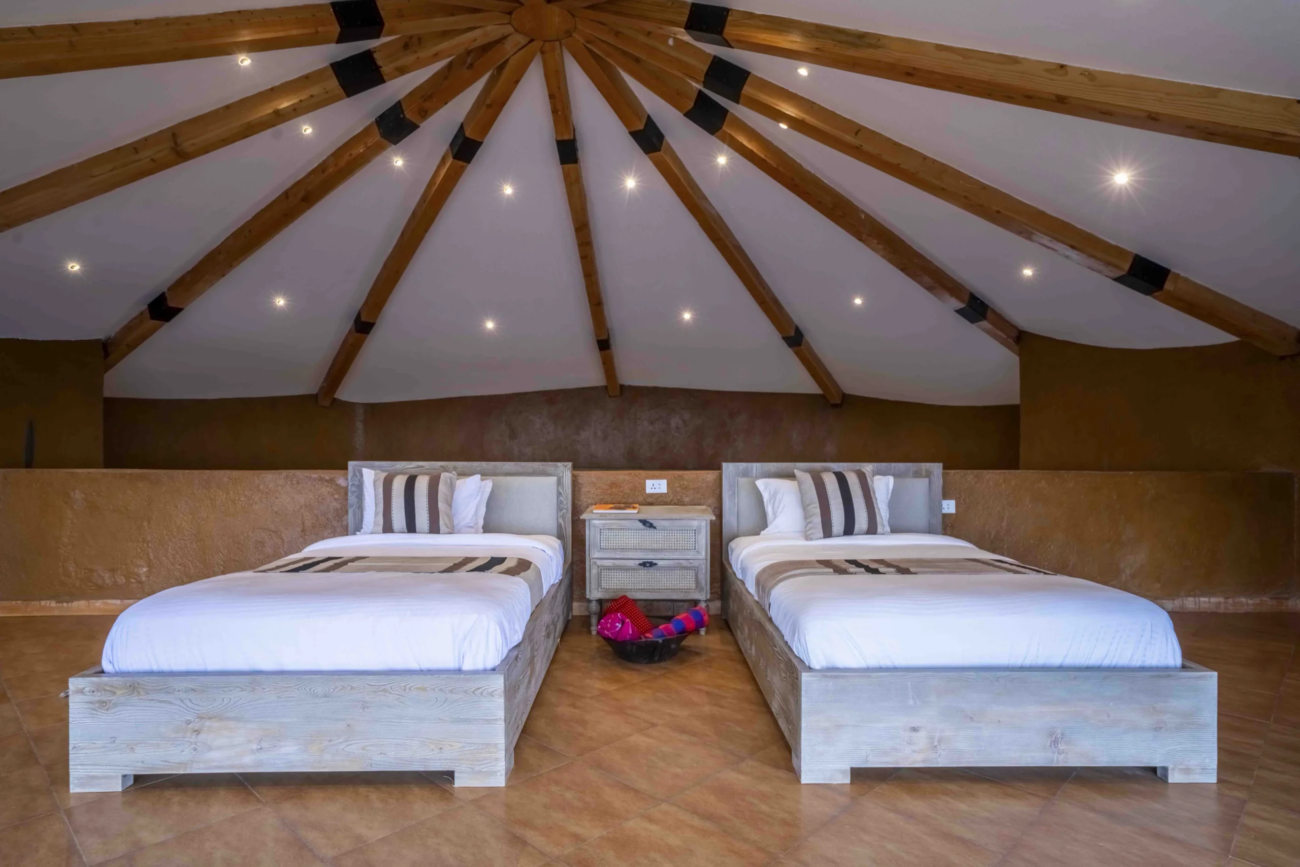 Temporary accommodation and expedition image